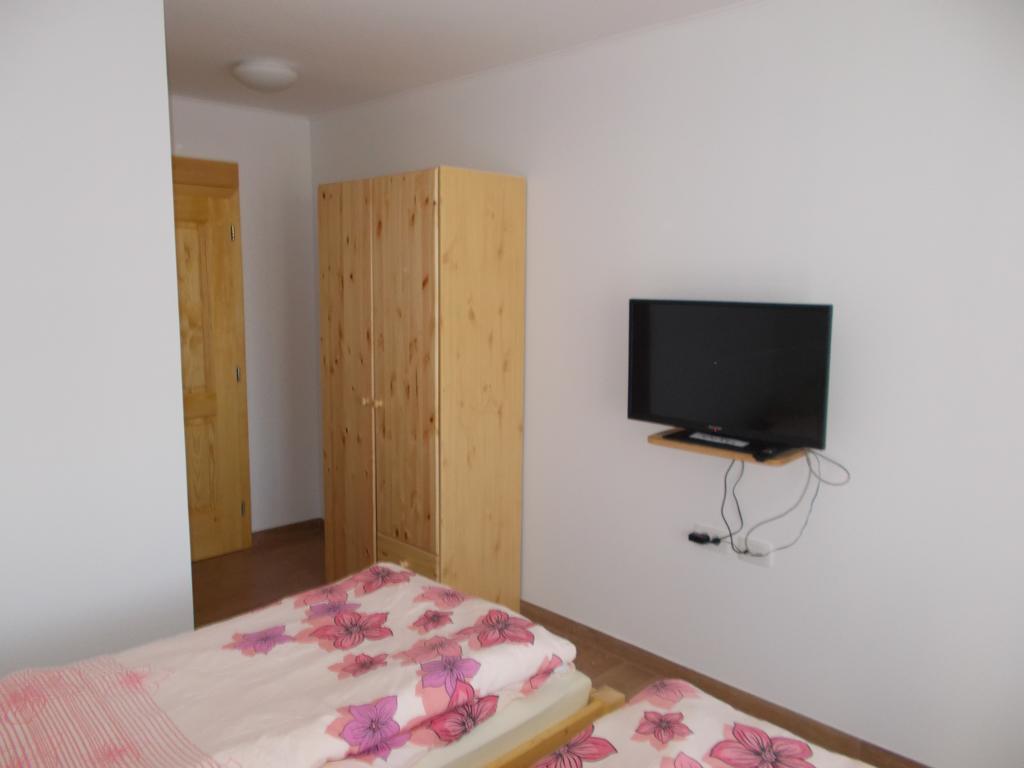 Villa Turisticna Kmetija Pri Pozarju à Knezak Chambre photo