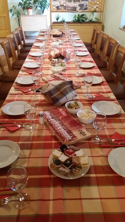 Villa Turisticna Kmetija Pri Pozarju à Knezak Extérieur photo