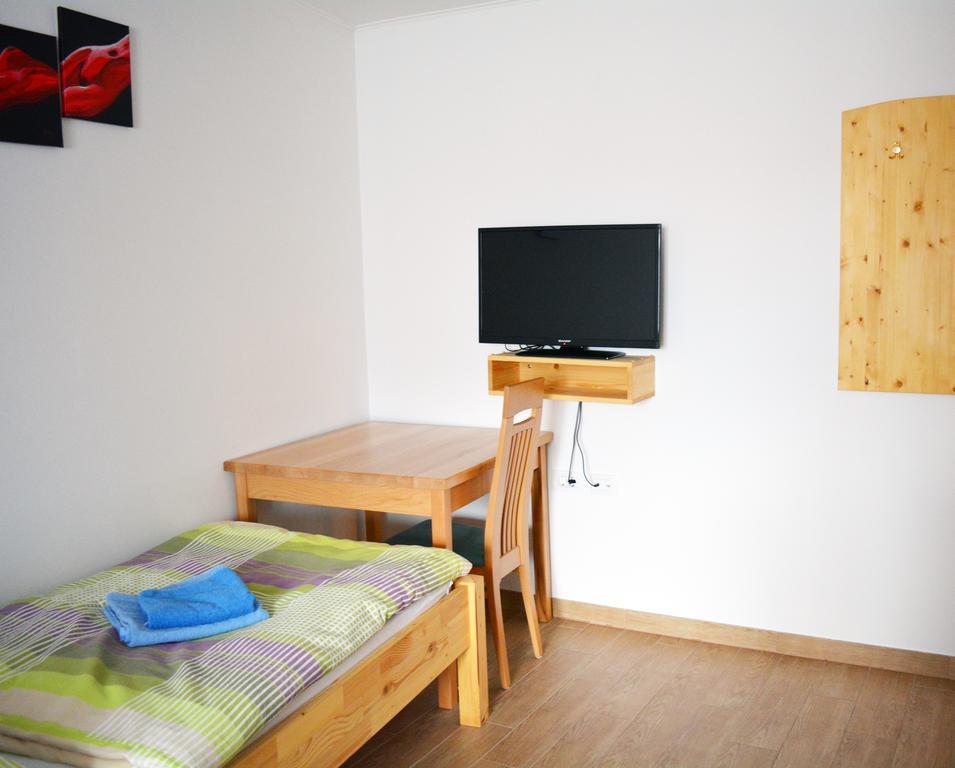 Villa Turisticna Kmetija Pri Pozarju à Knezak Extérieur photo