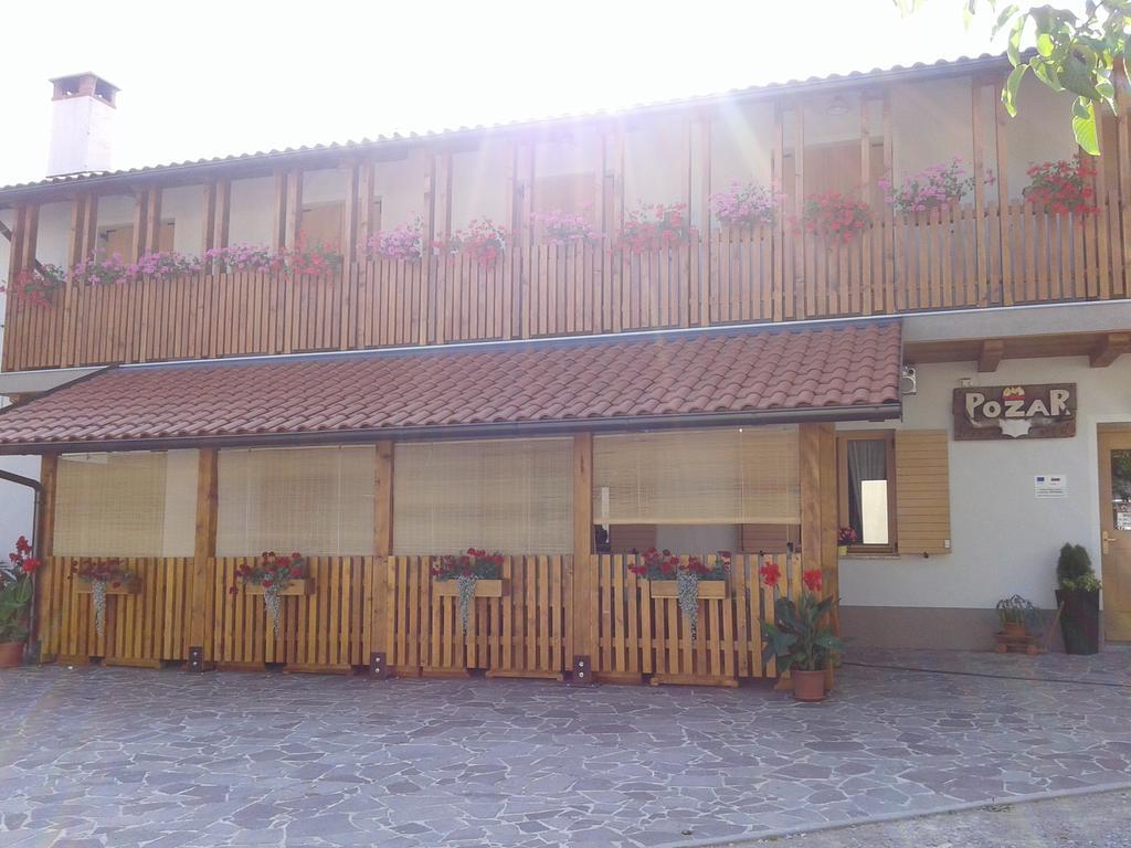 Villa Turisticna Kmetija Pri Pozarju à Knezak Extérieur photo